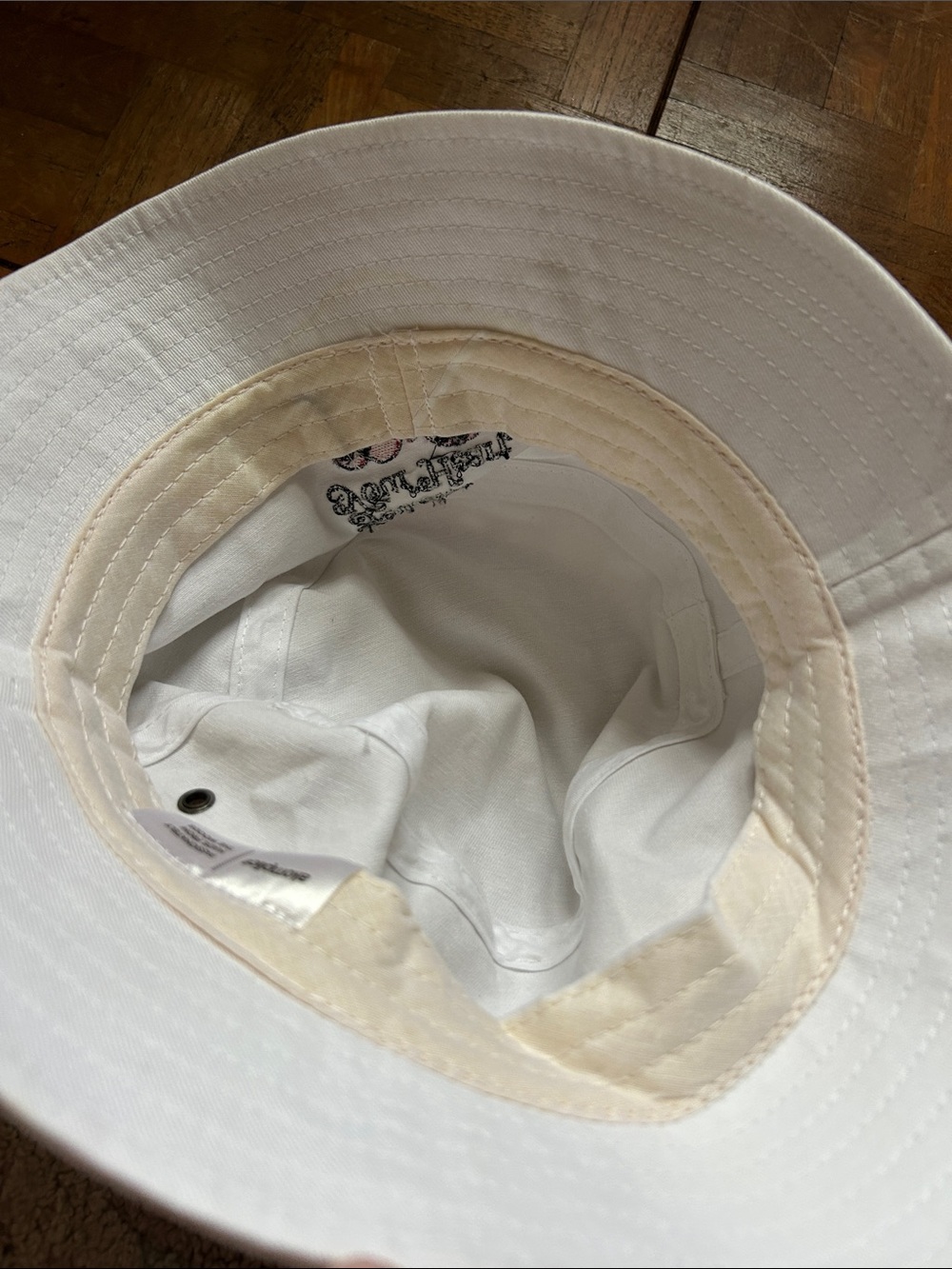 Akomplice “Follow Your Heart” Bucket Hat - Picture 6 of 8